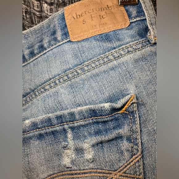 Abercrombie & Fitch Light Blue Distressed Denim Cutoff Shorts - Picture 9 of 14
